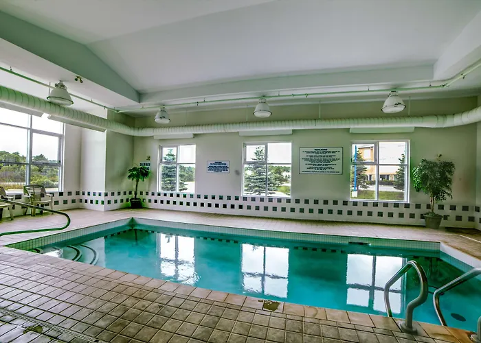 Motel 6-Huntsville, On